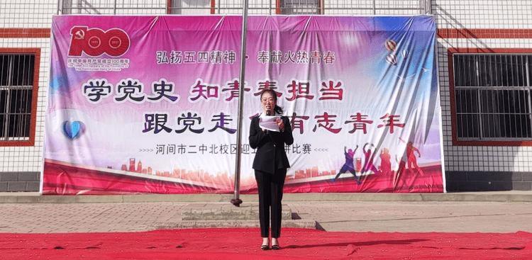 云南：“顽皮小象”不洗澡，象姐姐无奈难劝导